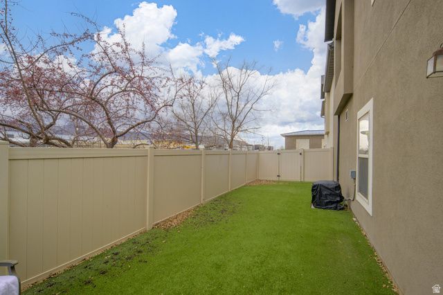 1814 W 2300 S, Woods Cross, UT 84087