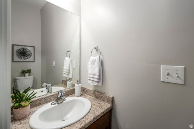 1814 W 2300 S, Woods Cross, UT 84087