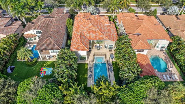 8277 Hawks Gully Avenue, Delray Beach, FL 33446