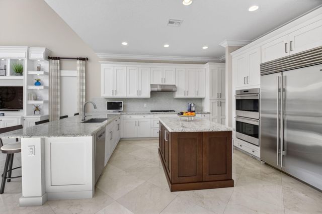 8277 Hawks Gully Avenue, Delray Beach, FL 33446