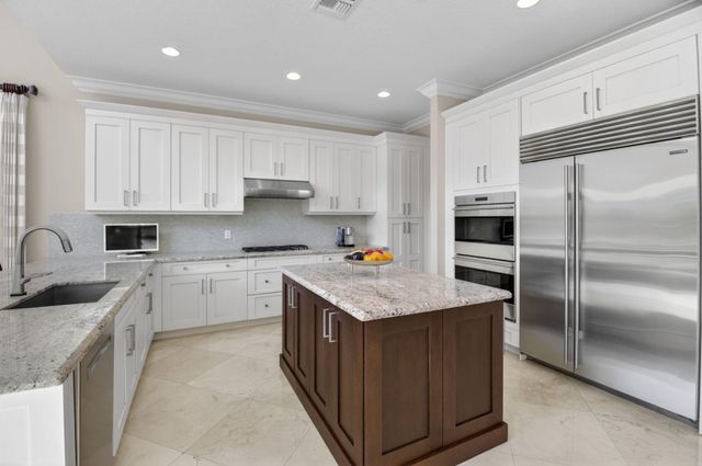 8277 Hawks Gully Avenue, Delray Beach, FL 33446