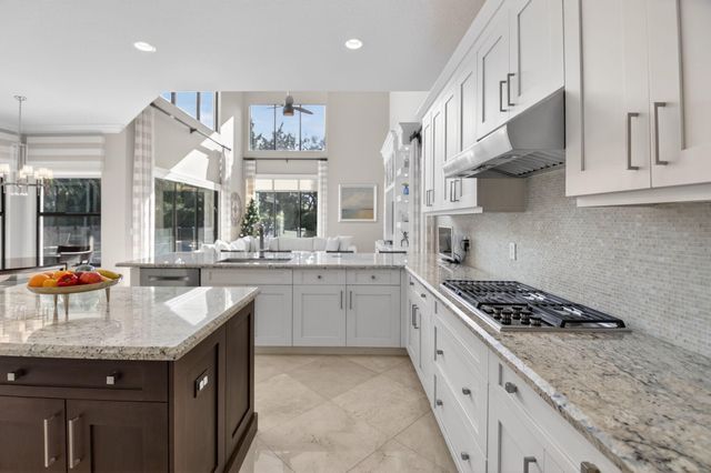 8277 Hawks Gully Avenue, Delray Beach, FL 33446