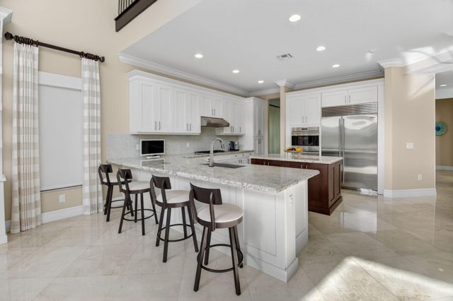 8277 Hawks Gully Avenue, Delray Beach, FL 33446