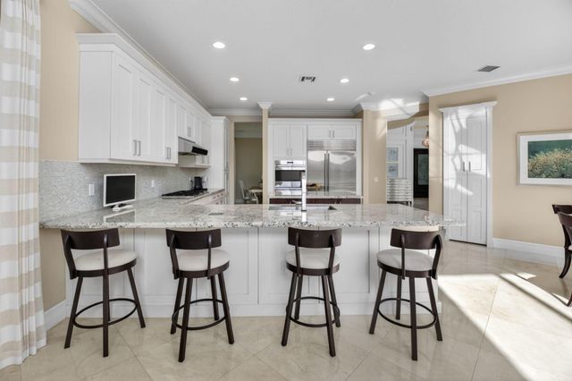 8277 Hawks Gully Avenue, Delray Beach, FL 33446