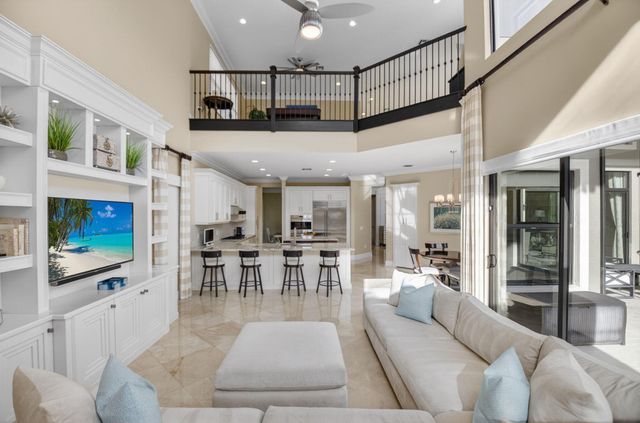 8277 Hawks Gully Avenue, Delray Beach, FL 33446