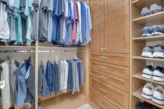 8277 Hawks Gully Avenue, Delray Beach, FL 33446