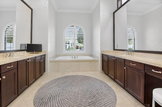 8277 Hawks Gully Avenue, Delray Beach, FL 33446