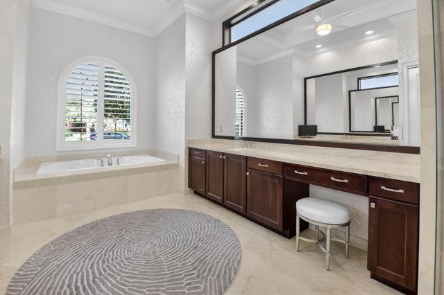 8277 Hawks Gully Avenue, Delray Beach, FL 33446