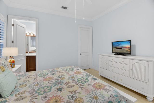 8277 Hawks Gully Avenue, Delray Beach, FL 33446