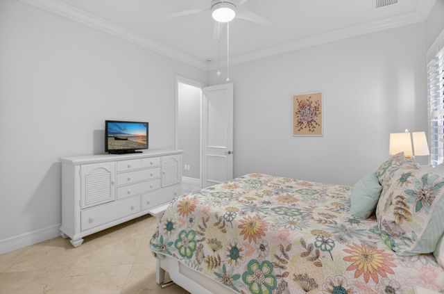 8277 Hawks Gully Avenue, Delray Beach, FL 33446