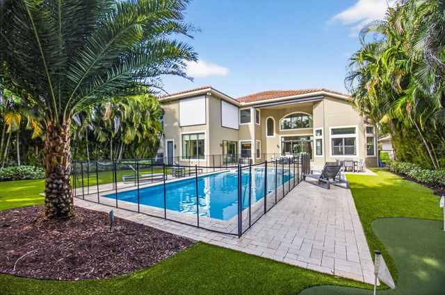 8277 Hawks Gully Avenue, Delray Beach, FL 33446