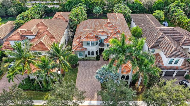 8277 Hawks Gully Avenue, Delray Beach, FL 33446
