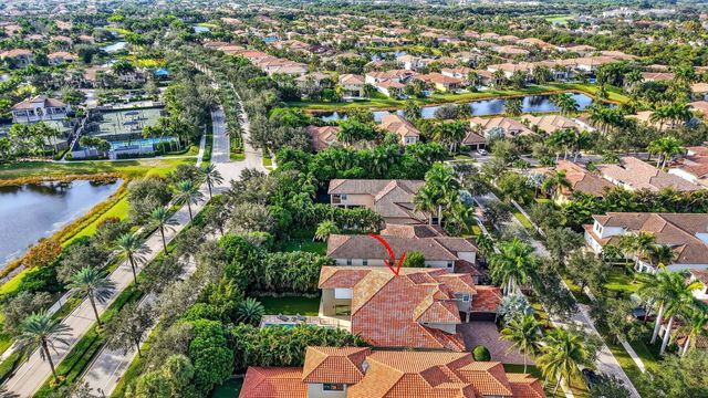 8277 Hawks Gully Avenue, Delray Beach, FL 33446