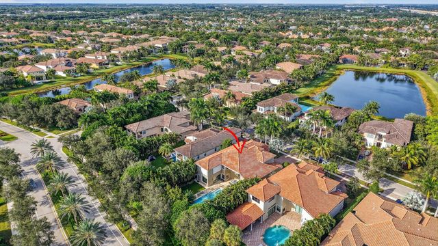 8277 Hawks Gully Avenue, Delray Beach, FL 33446