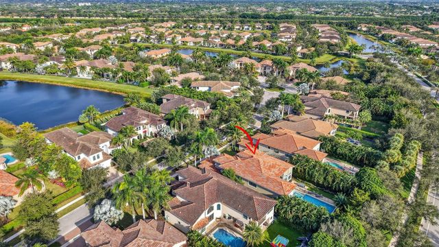 8277 Hawks Gully Avenue, Delray Beach, FL 33446