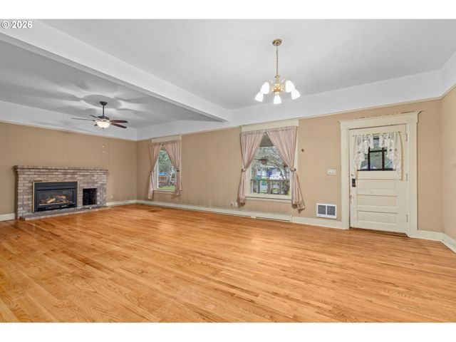 1643 CEDAR St, Forest Grove, OR 97116