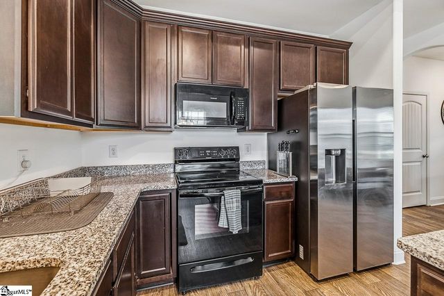 572 Forden Drive, Wellford, SC 29385