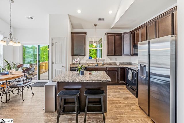 572 Forden Drive, Wellford, SC 29385