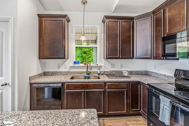 572 Forden Drive, Wellford, SC 29385
