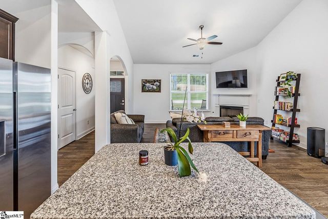 572 Forden Drive, Wellford, SC 29385