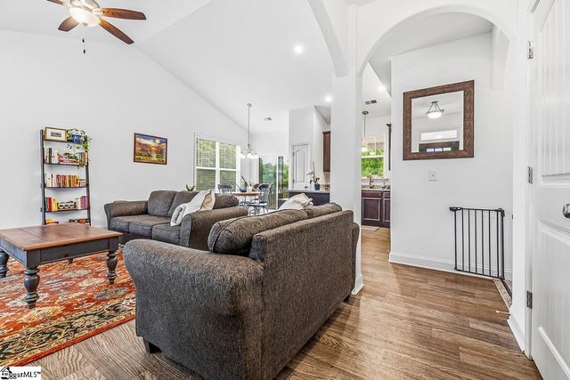572 Forden Drive, Wellford, SC 29385