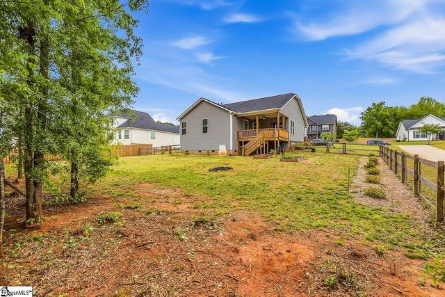 572 Forden Drive, Wellford, SC 29385