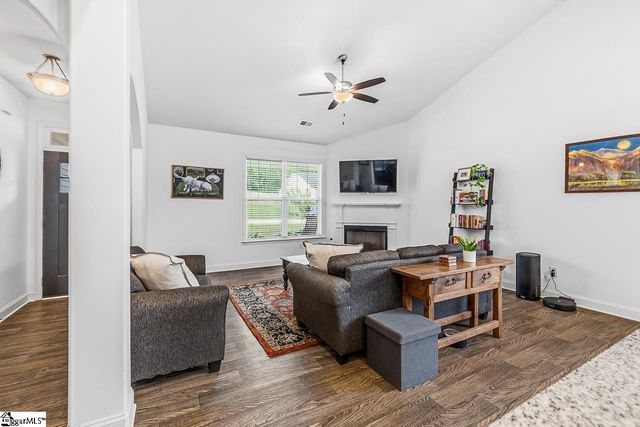 572 Forden Drive, Wellford, SC 29385