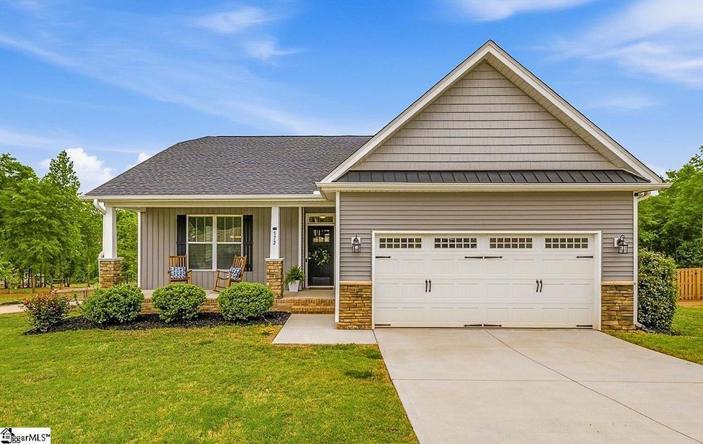 572 Forden Drive, Wellford, SC 29385