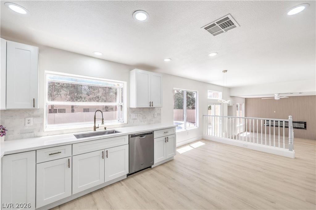 Image 13 of property listing at 9115 Sangria Lane, Las Vegas, NV 89147