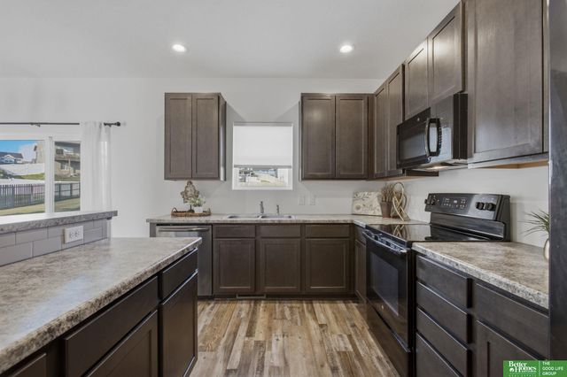 7906 N 173rd Terrace Circle, Bennington, NE 68007