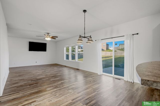 7906 N 173rd Terrace Circle, Bennington, NE 68007