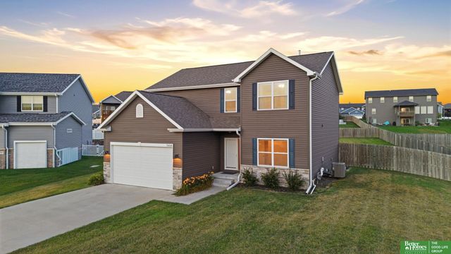 7906 N 173rd Terrace Circle, Bennington, NE 68007