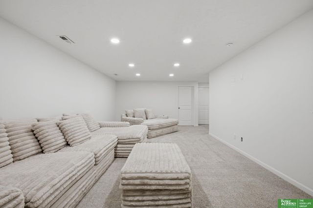 7906 N 173rd Terrace Circle, Bennington, NE 68007