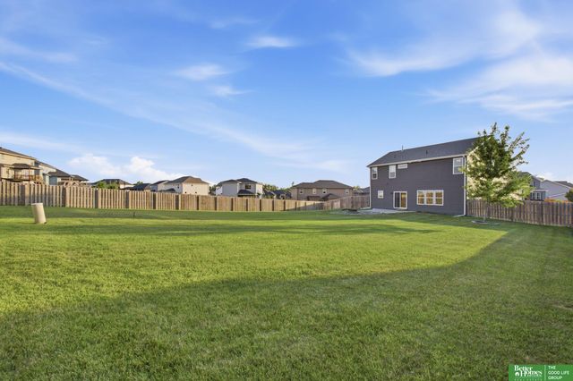 7906 N 173rd Terrace Circle, Bennington, NE 68007