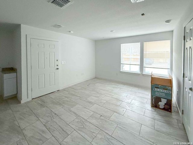 346 Ware, San Antonio, TX 78221