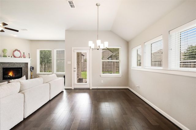 3911 Ballard, Rosharon, TX 77583