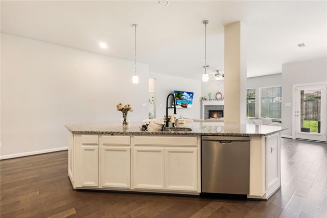 3911 Ballard, Rosharon, TX 77583