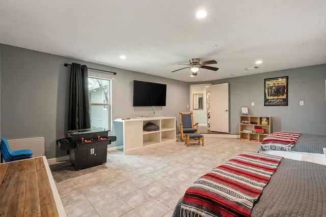 5987 Hwy 27, Center Point, TX 78010