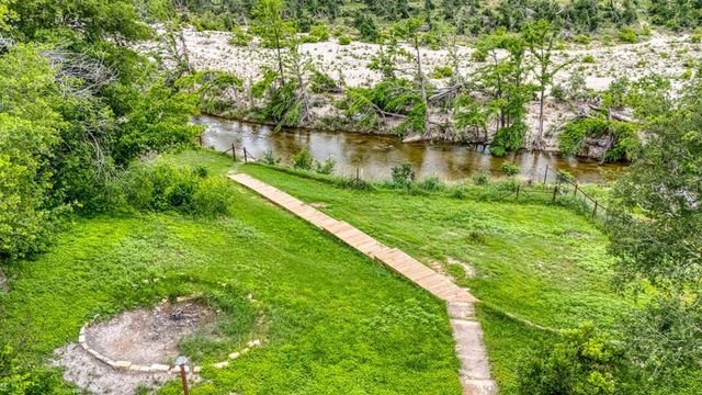 5987 Hwy 27, Center Point, TX 78010