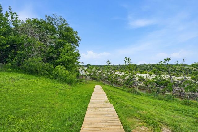 5987 Hwy 27, Center Point, TX 78010