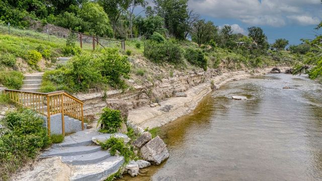 5987 Hwy 27, Center Point, TX 78010