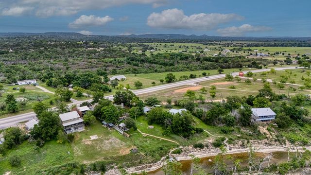 5987 Hwy 27, Center Point, TX 78010