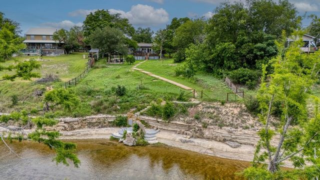 5987 Hwy 27, Center Point, TX 78010