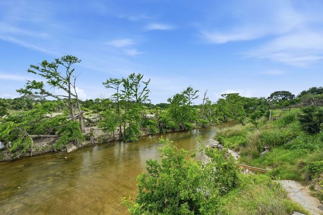 5987 Hwy 27, Center Point, TX 78010