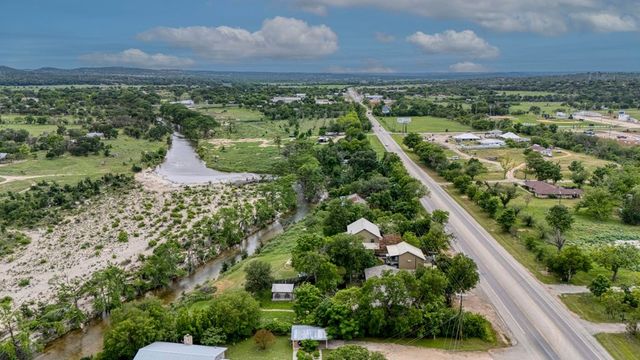 5987 Hwy 27, Center Point, TX 78010
