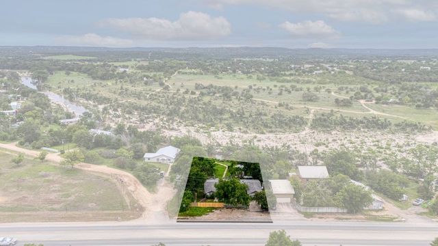 5987 Hwy 27, Center Point, TX 78010