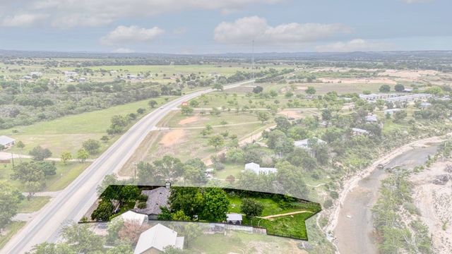 5987 Hwy 27, Center Point, TX 78010