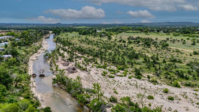 5987 Hwy 27, Center Point, TX 78010