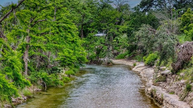 5987 Hwy 27, Center Point, TX 78010