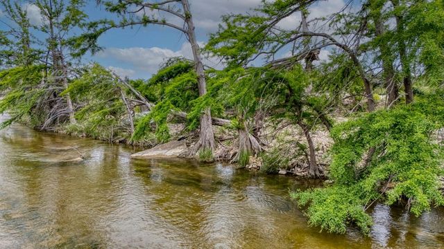 5987 Hwy 27, Center Point, TX 78010